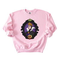 THE QUEEN CREWNECK
