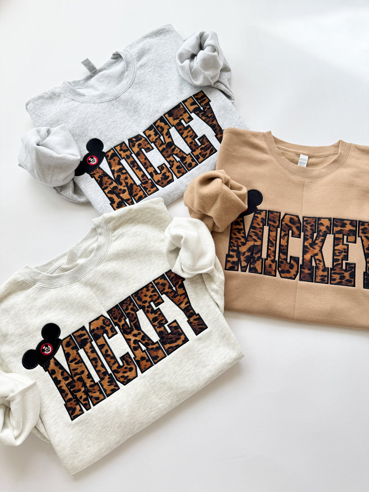 LEOPARD MUSE CREW NECK