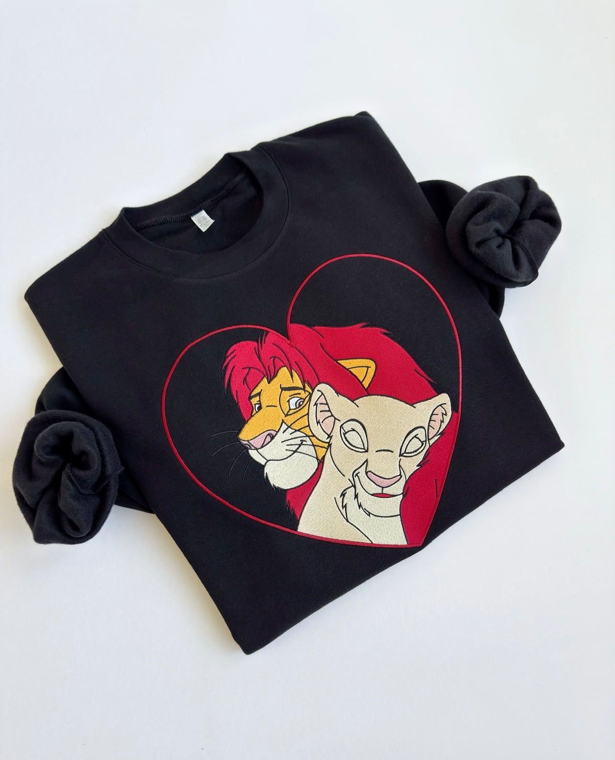 THE LIONS CREW NECK