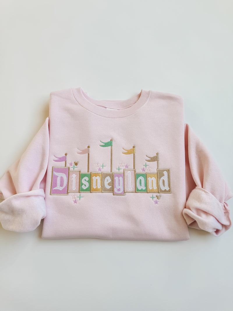 PASTEL MAGIC CREW NECK