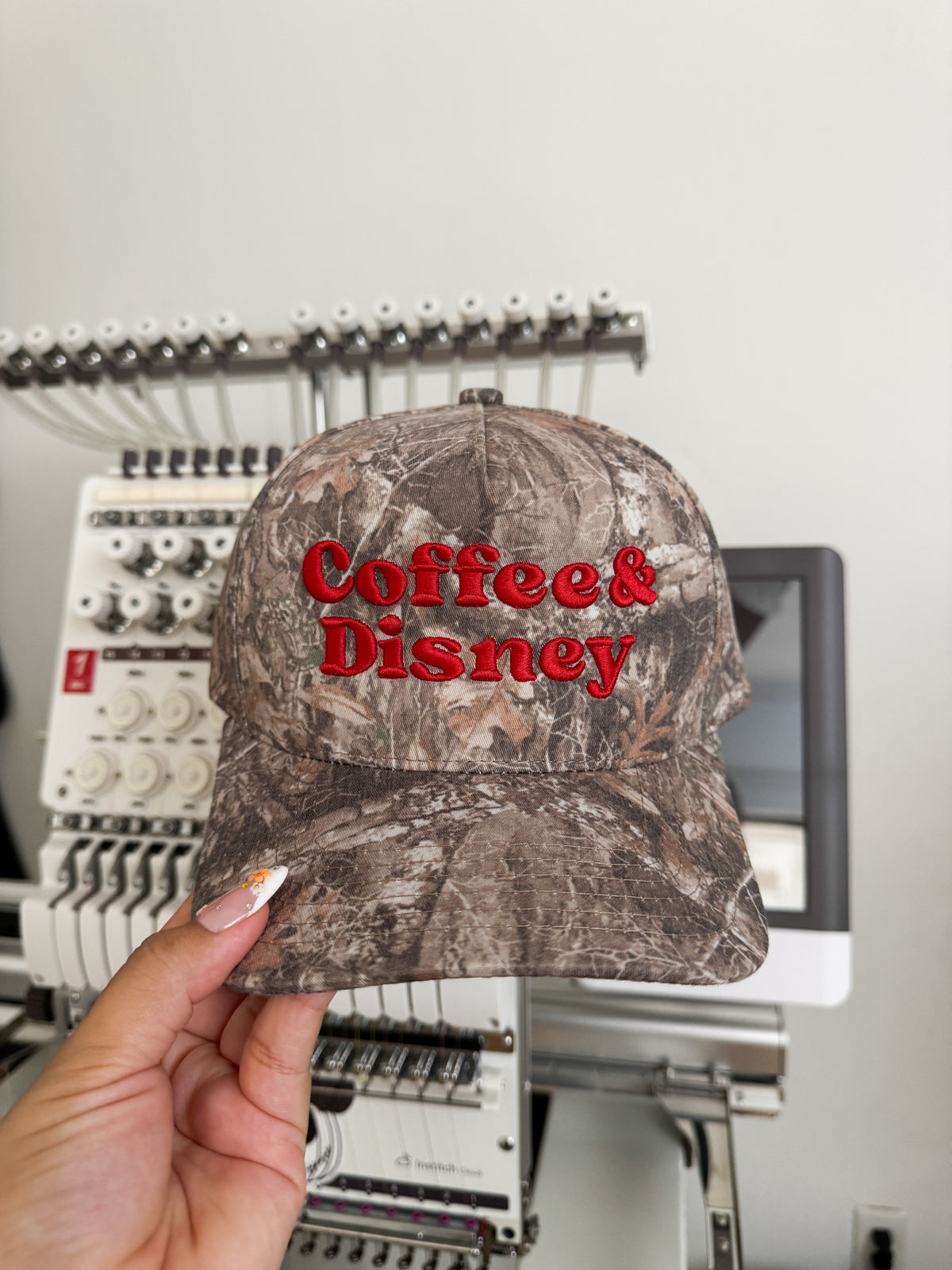 CAMO COFEEE & DSNY HAT
