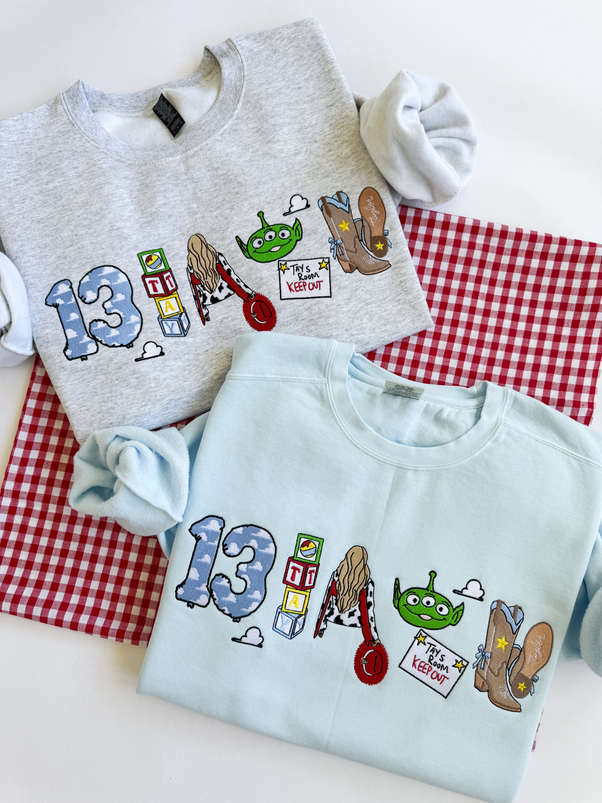 GIRLY TOYS CREWNECK
