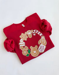 FRIENDS WREATH CREW NECK