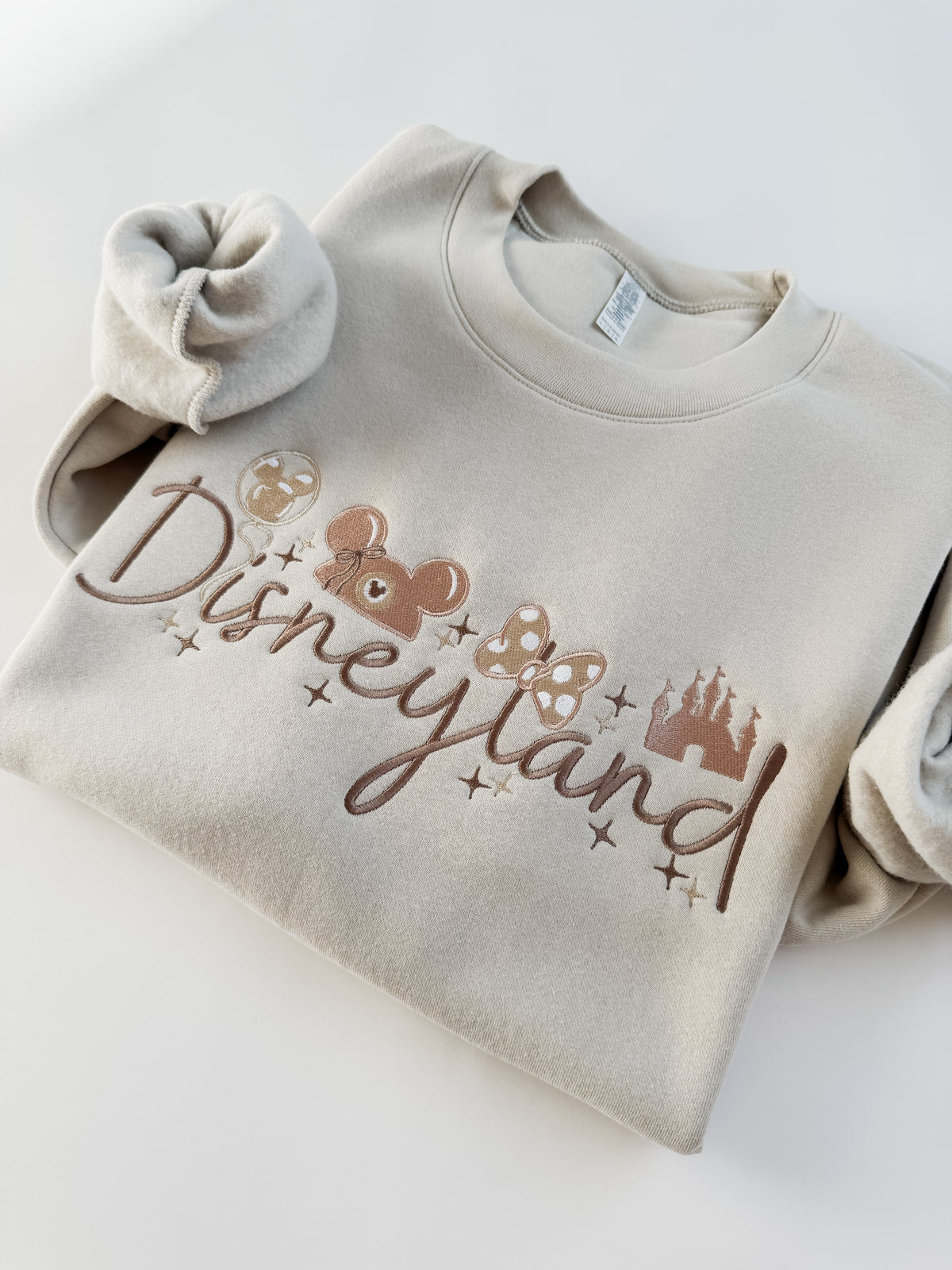 NEUTRAL D-LAND CREW